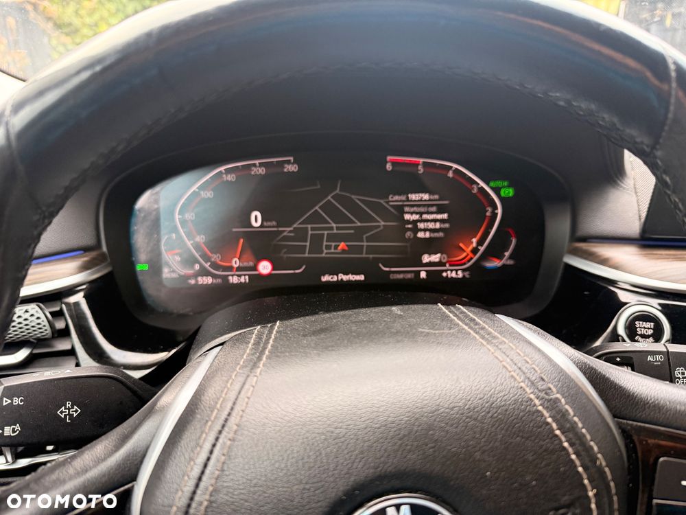 BMW Seria 5 530d xDrive Luxury Line - 12