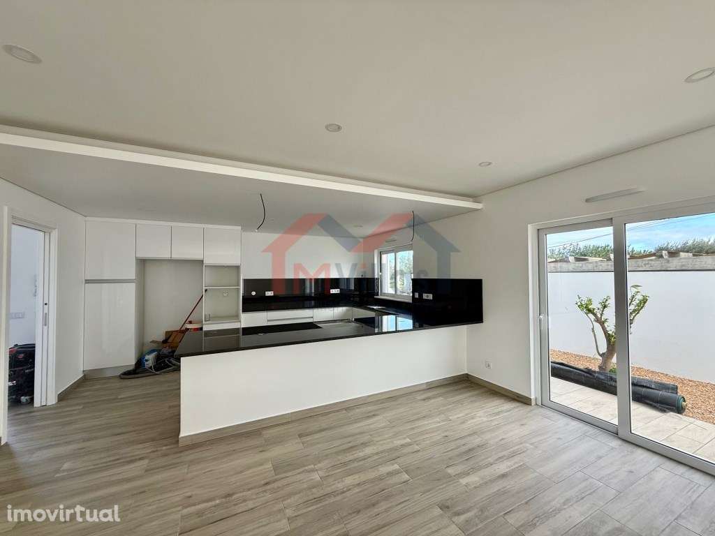 Moradia V4 com vista mar e piscina - Altura - Grande imagem: 4/32