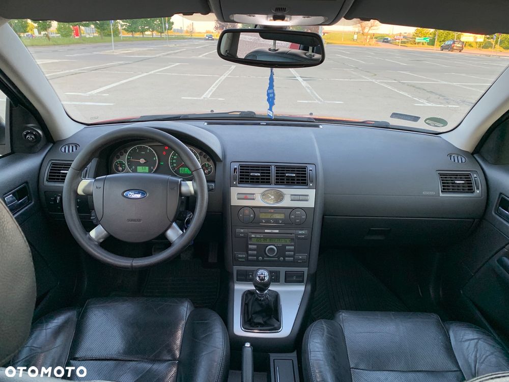 Ford Mondeo 2.0 TDCI Ambiente - 15