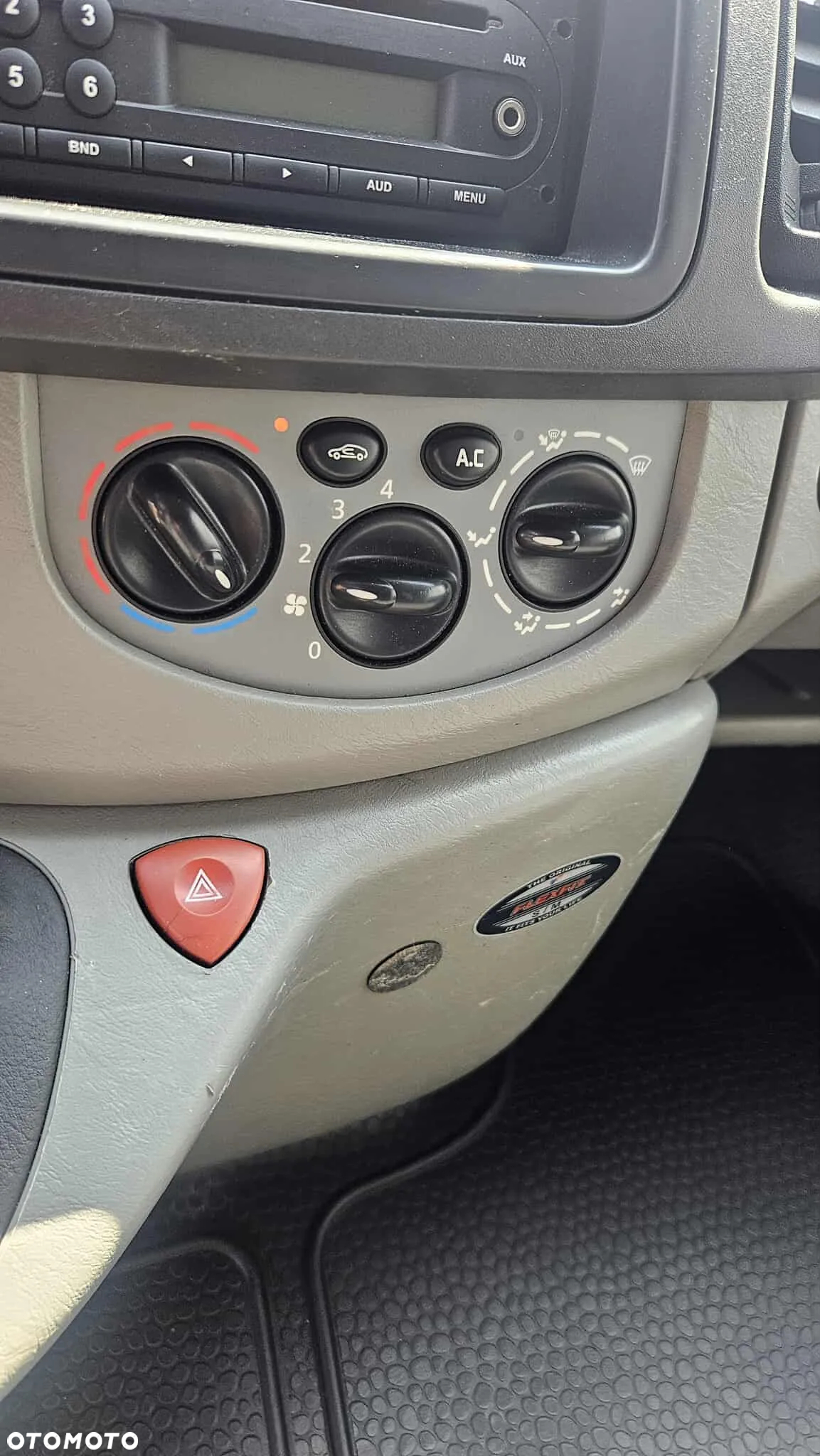 Opel vivaro long klima - 8