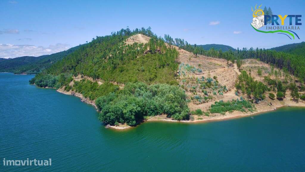 Terreno rústico confinante e com uma vista incrível sobre o Rio Zêzere - Grande imagem: 4/16