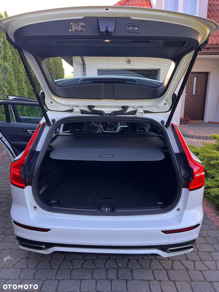 Volvo V60 T4 R-Design - 31