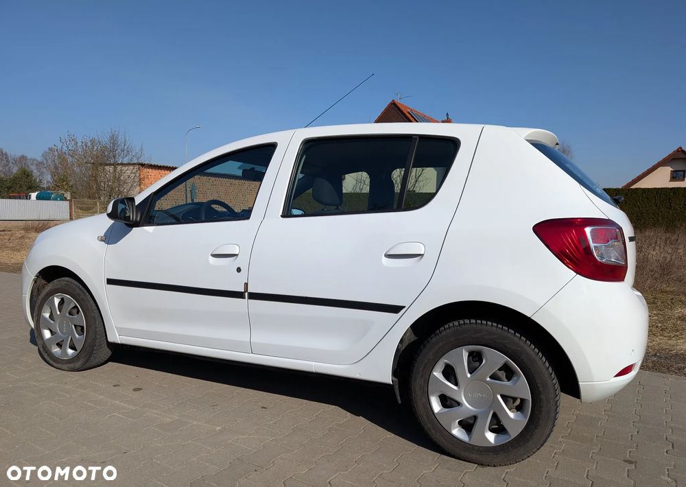 Dacia Sandero 1.2 16V Laureate - 12