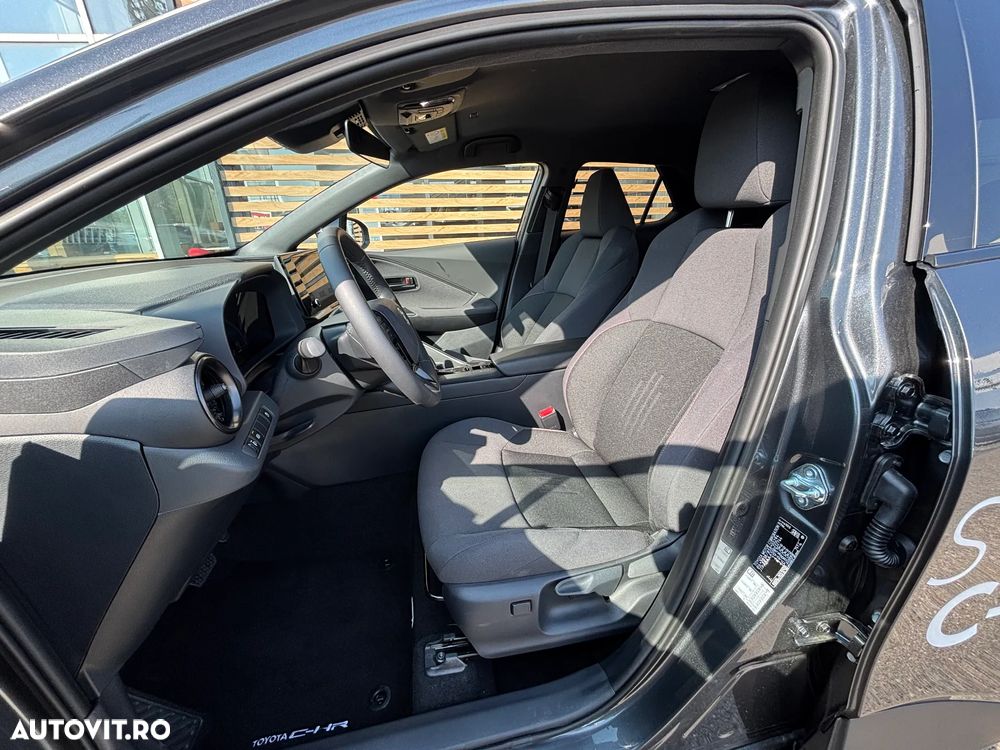 Toyota C-HR - 18
