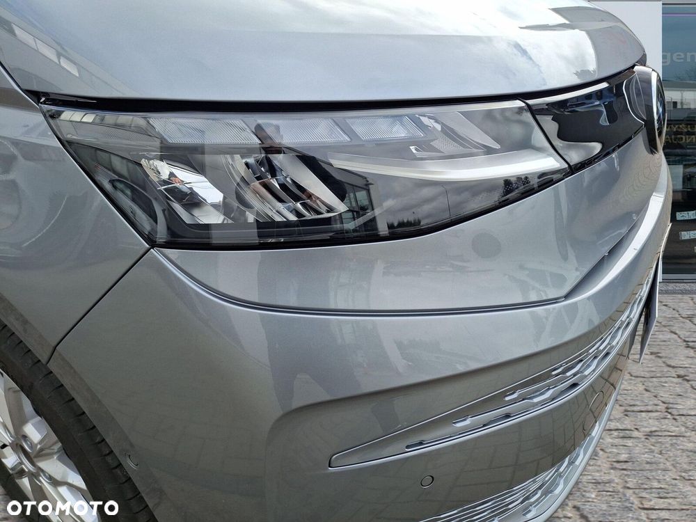 Volkswagen Multivan - 11
