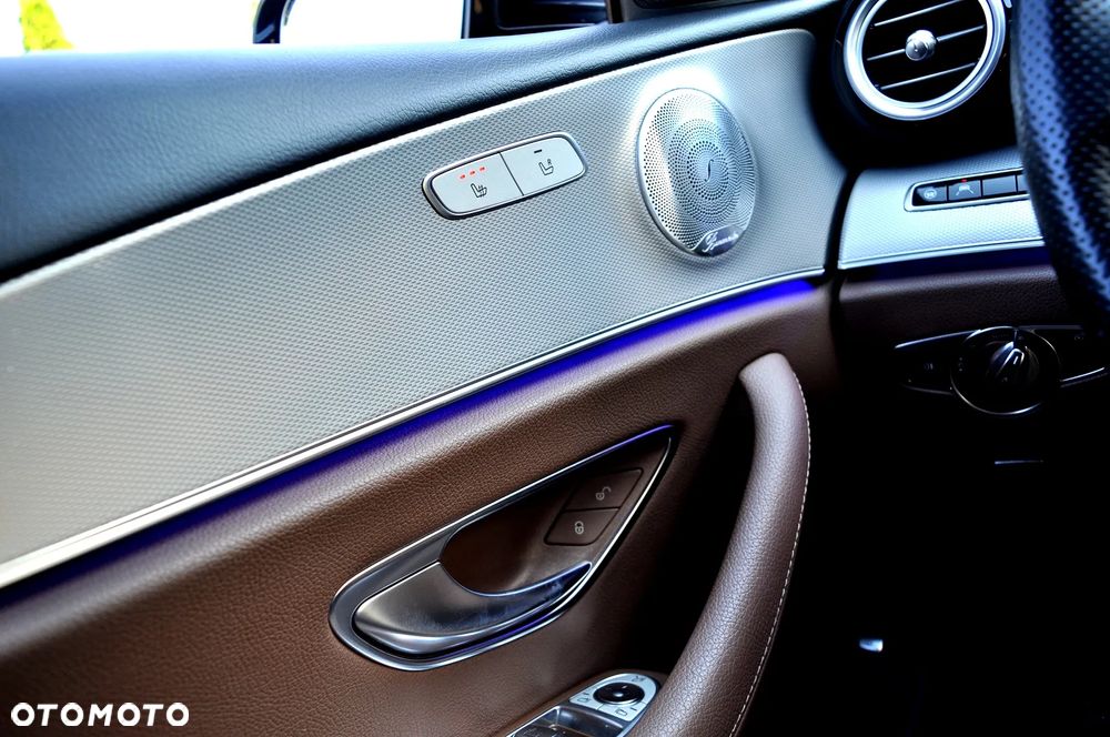 Mercedes-Benz Klasa E 220 d AMG - 37