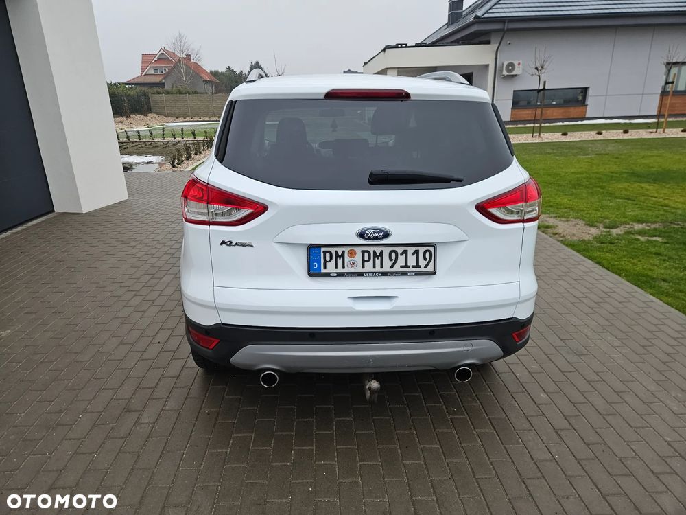 Ford Kuga 2.0 TDCi 2x4 Titanium - 6
