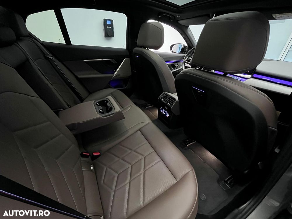 BMW i5 - 38