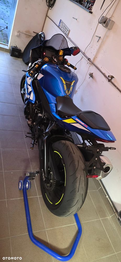 Suzuki GSX-R - 3