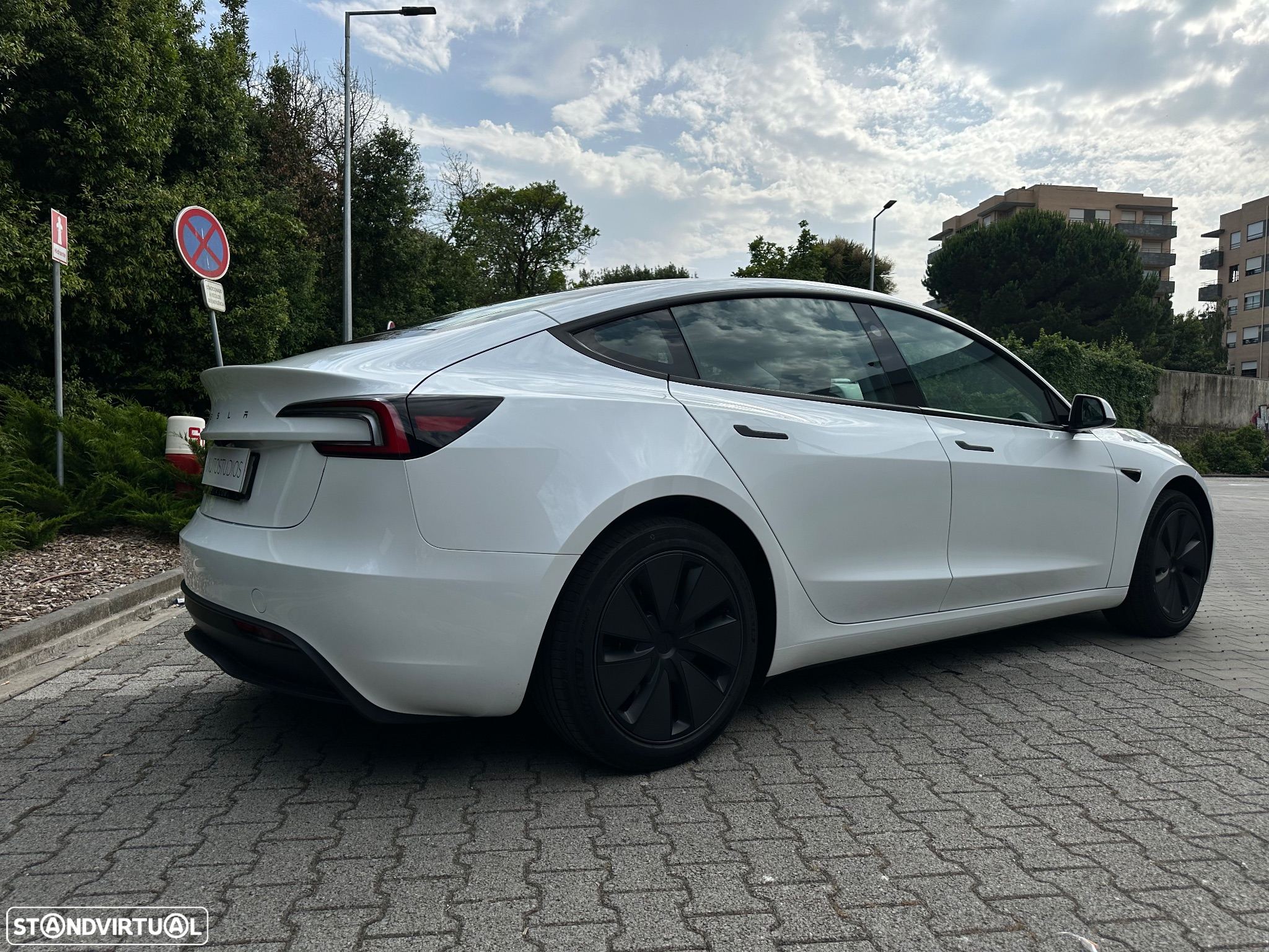 Tesla Model 3 Tração Traseira - 4