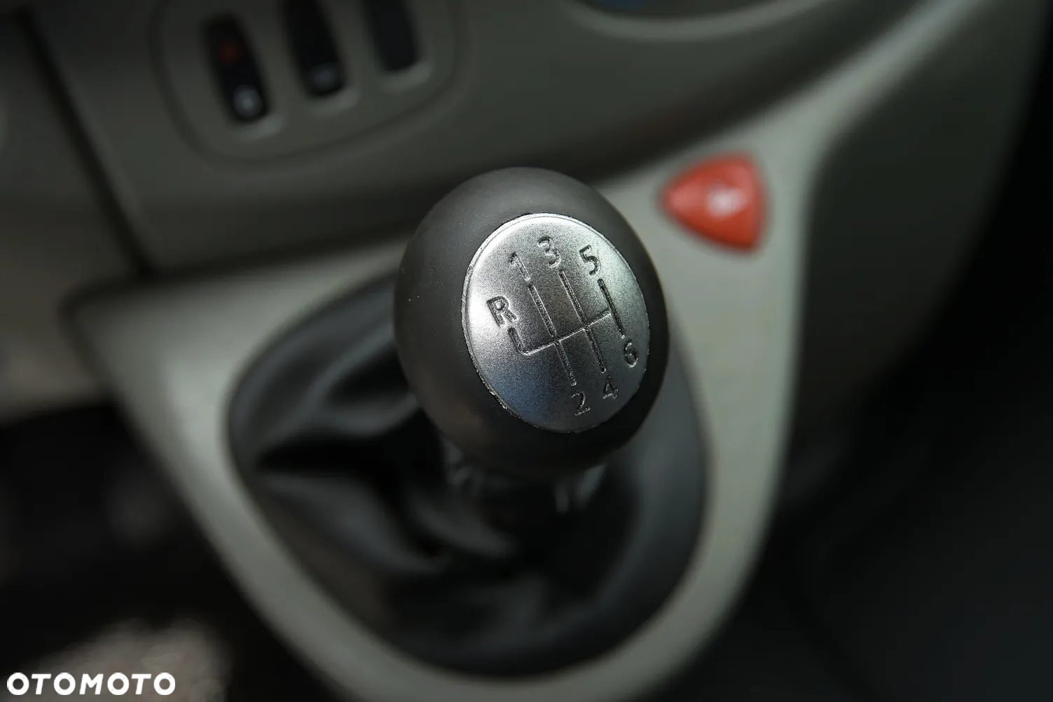 Opel Vivaro - 27