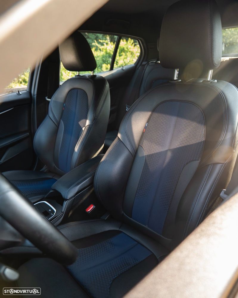 BMW 118 i Pack M Auto - 4
