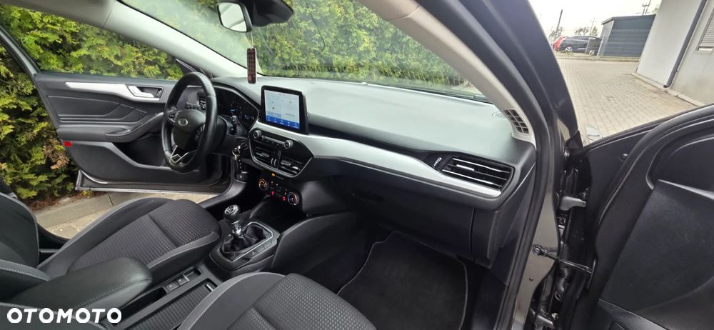 Ford Focus 1.0 EcoBoost STart-Stopp-System TITANIUM - 35