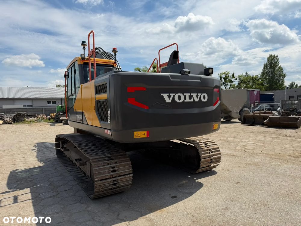 Volvo EC220EL - 4