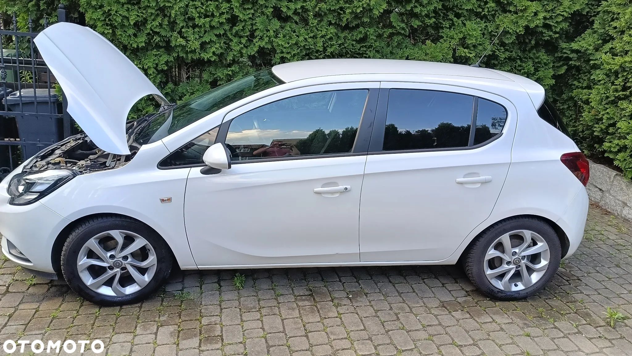 Opel Corsa 1.4 Color Edition - 1