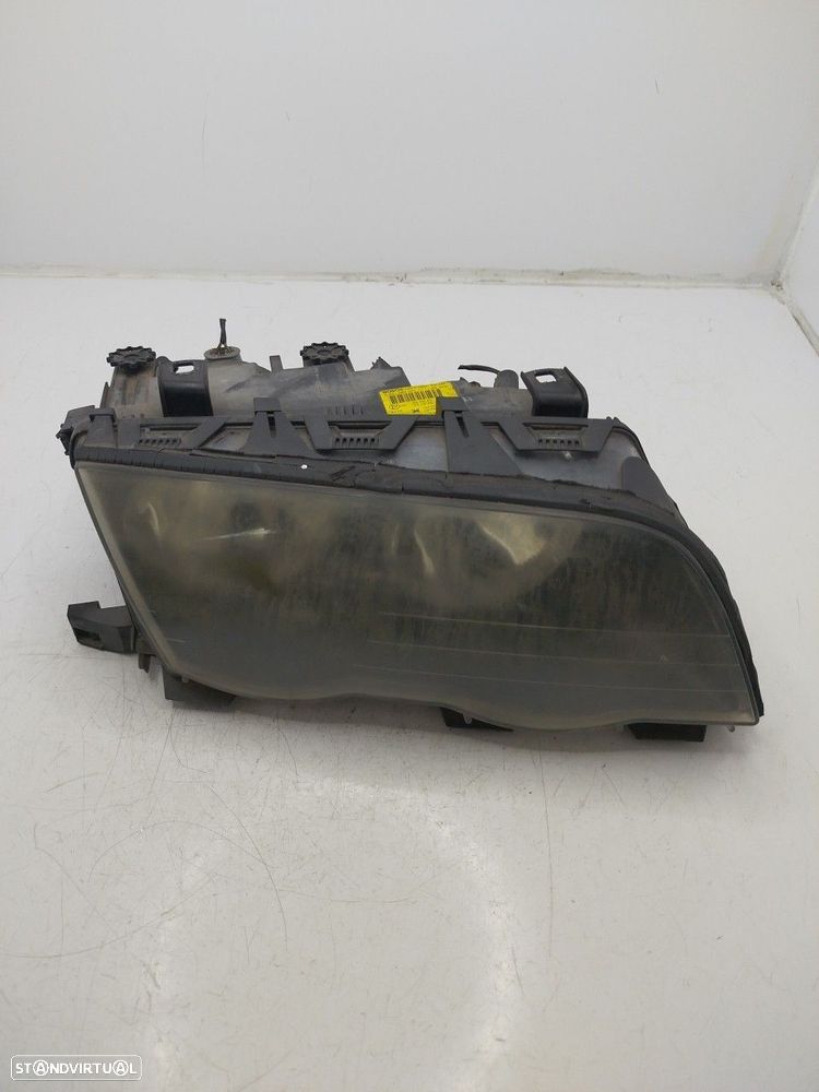 Farol/ Otica Dianteiro Dto Bmw 3 (E46) - 1