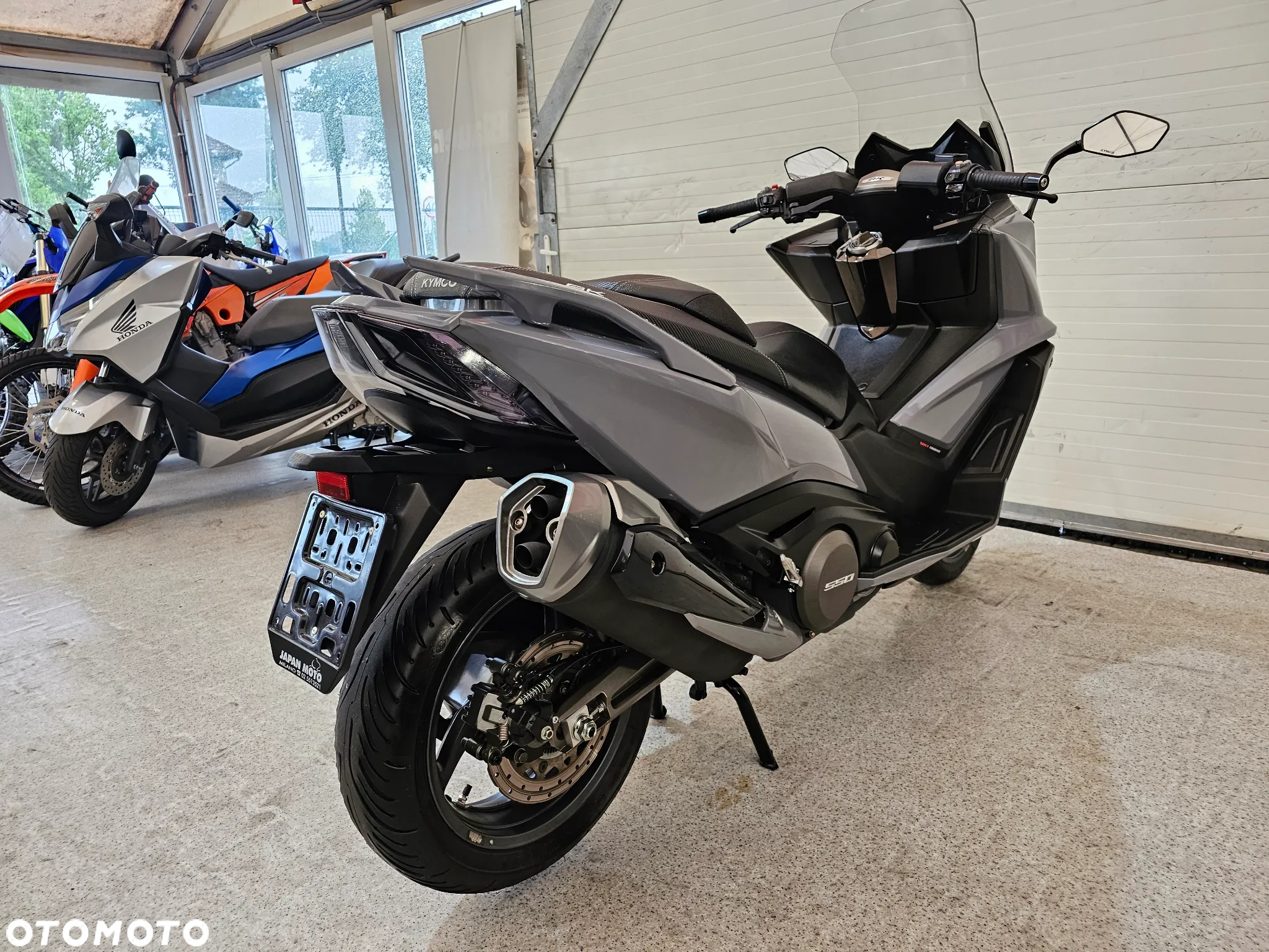 Kymco AK 550 - 33