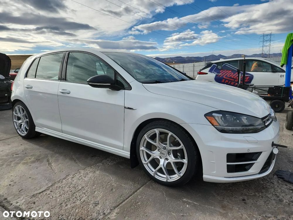 Volkswagen Golf R 4Motion (BlueMotion Technology) - 2