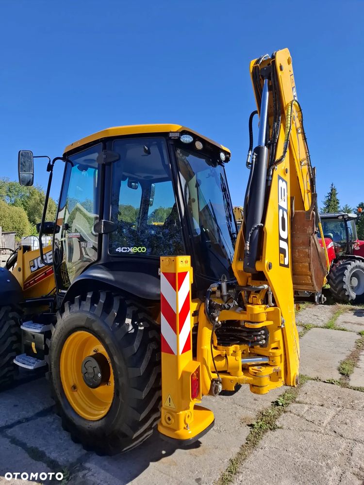 JCB 4CX - 27