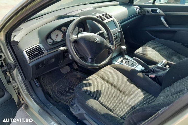 Dezmembrez Peugeot 407 1 [2004 - 2010] Sedan 2.0 HDi AT (136 hp) RHR - 5