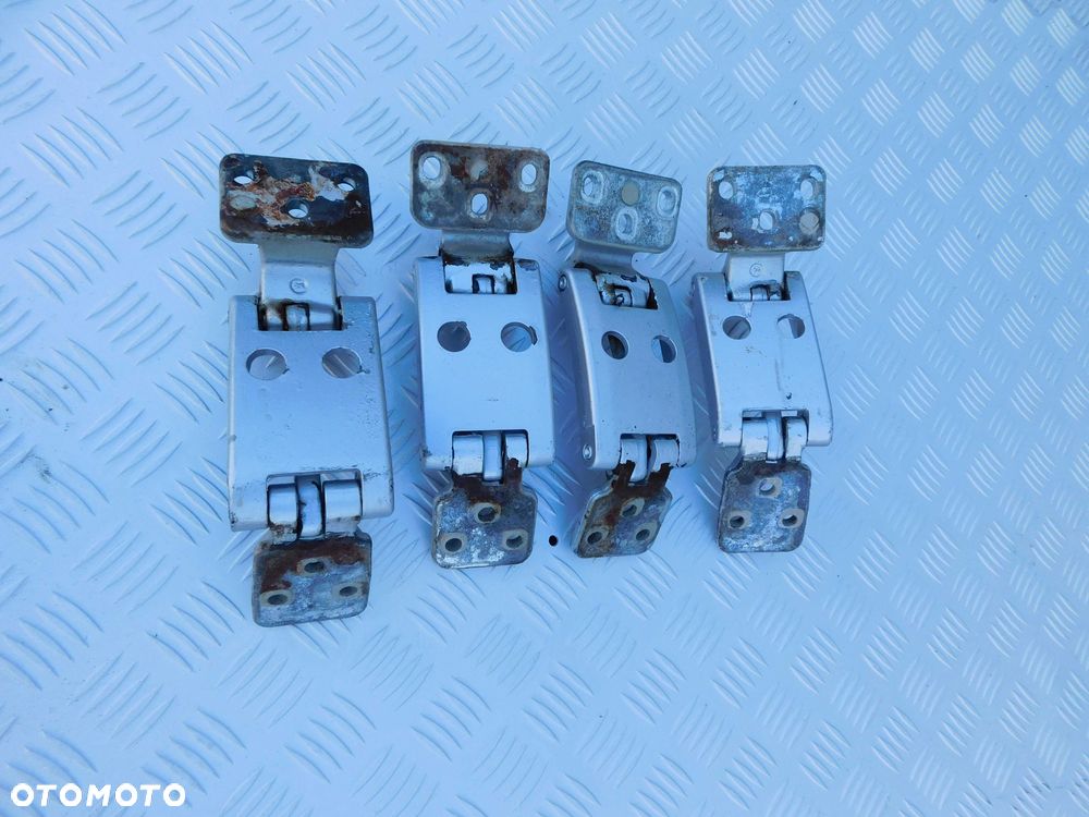 Zawiasy tylne łamane 270 stopni komplet Sprinter W906 CRAFTER sprawne