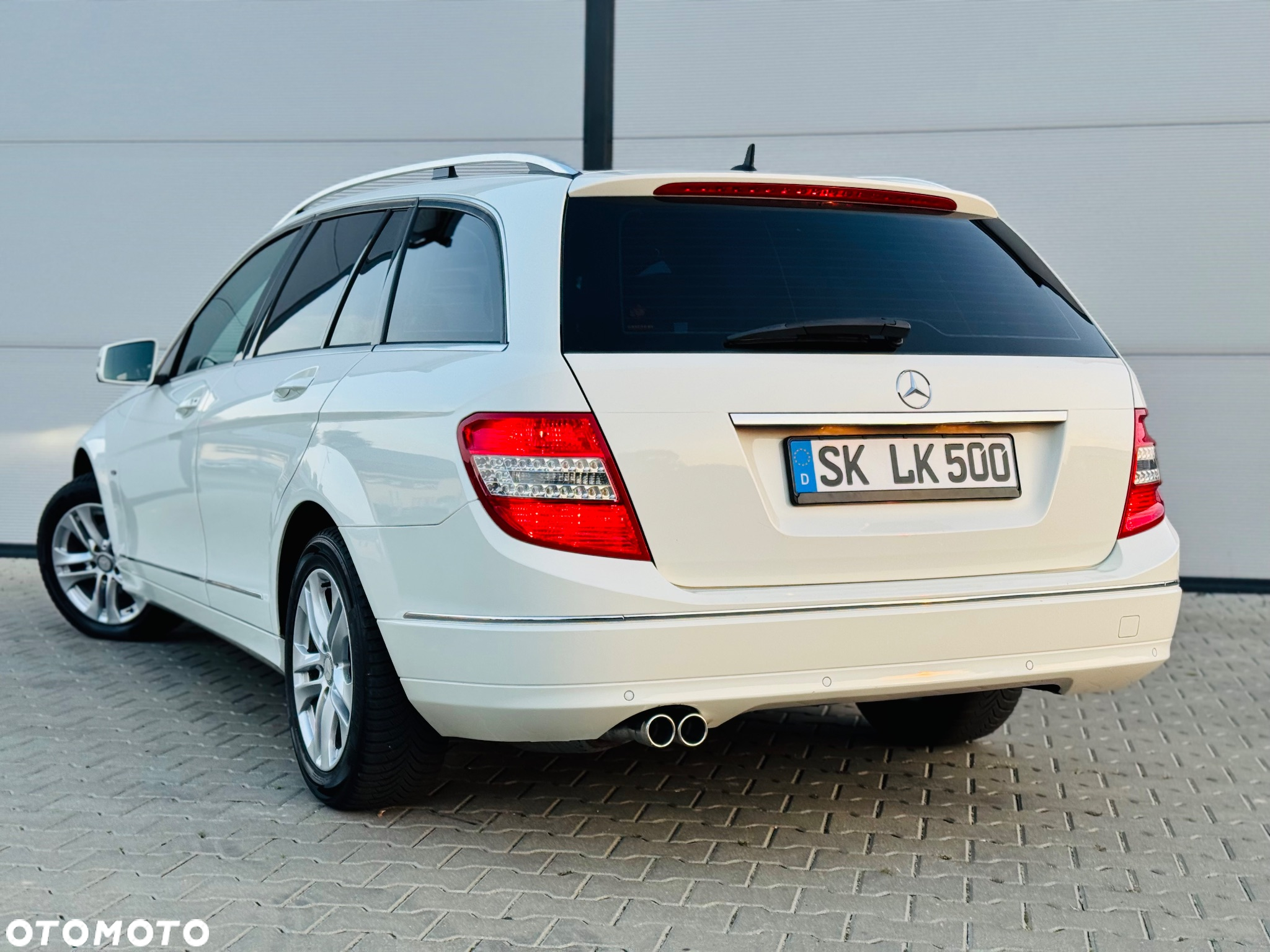 Mercedes-Benz Klasa C 180 T Kompressor Automatik BlueEFFICIENCY Special Edition - 35