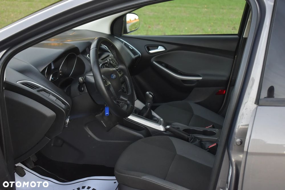 Ford Focus 1.6 TI-VCT Champions Edition - 19