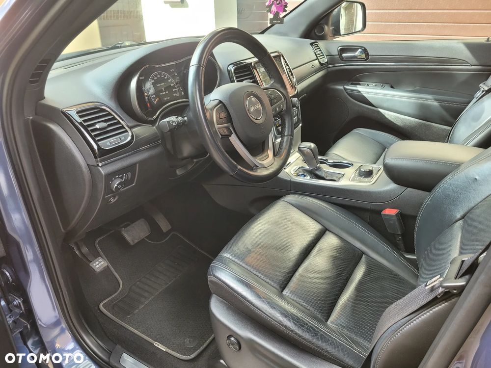 Jeep Grand Cherokee - 18