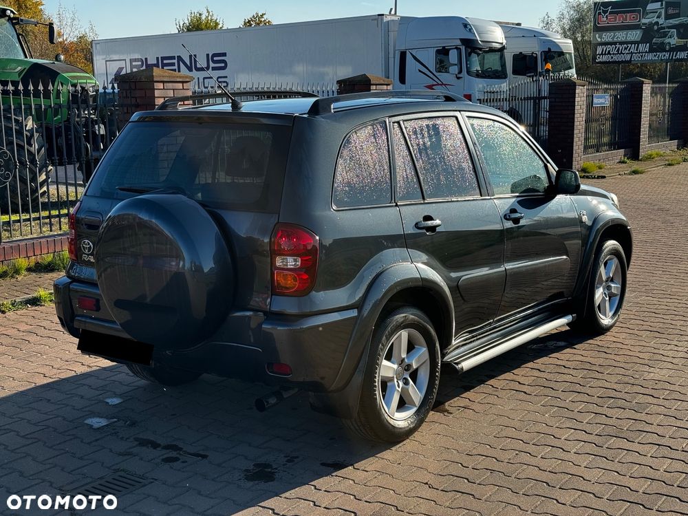 Toyota RAV4 - 4
