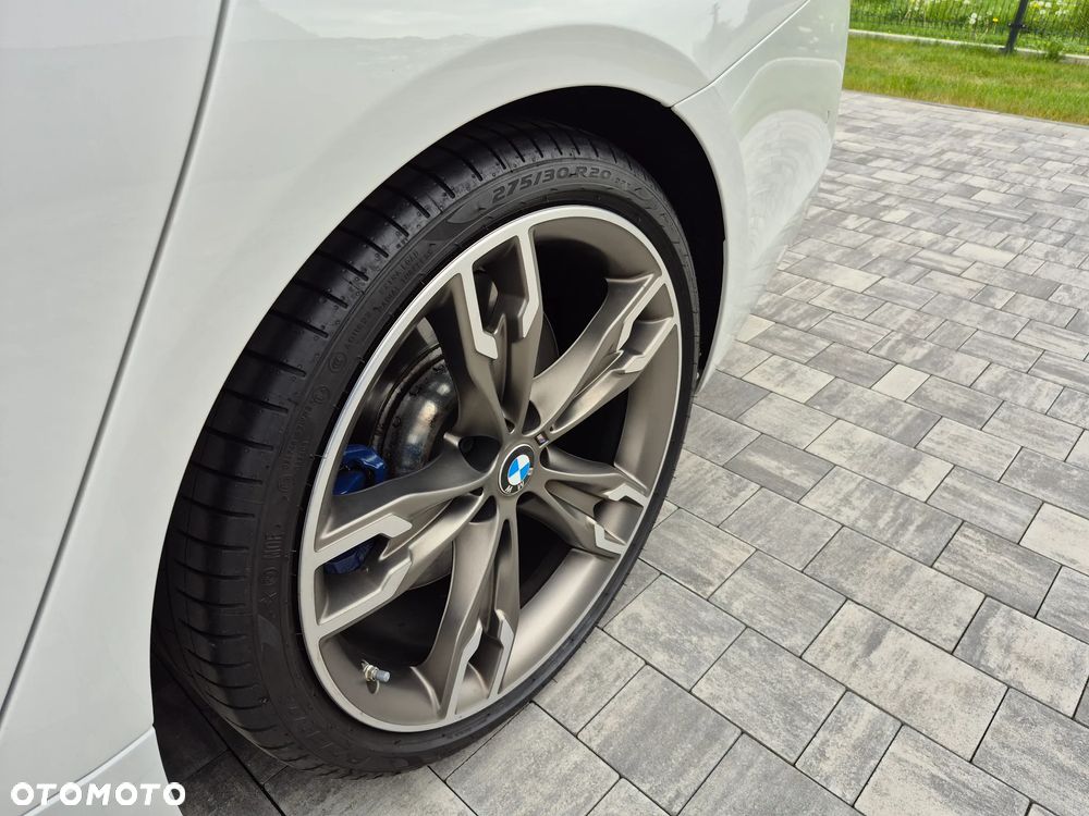 BMW Seria 5 M550i xDrive sport - 12