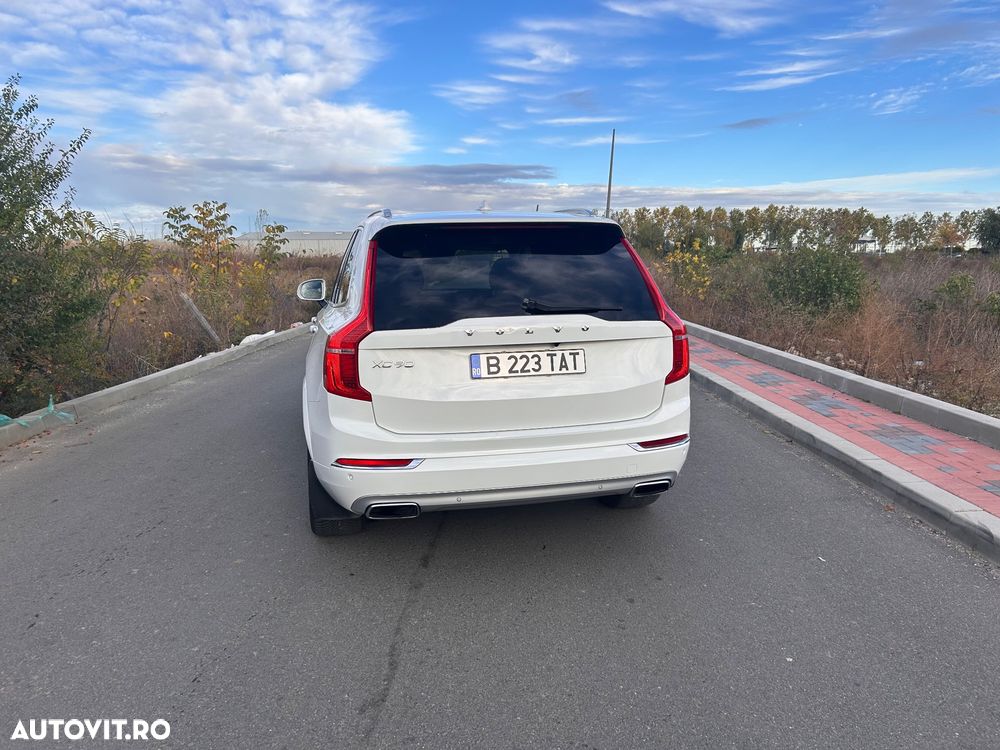 Volvo XC 90 D5 AWD Geartronic Inscription - 4