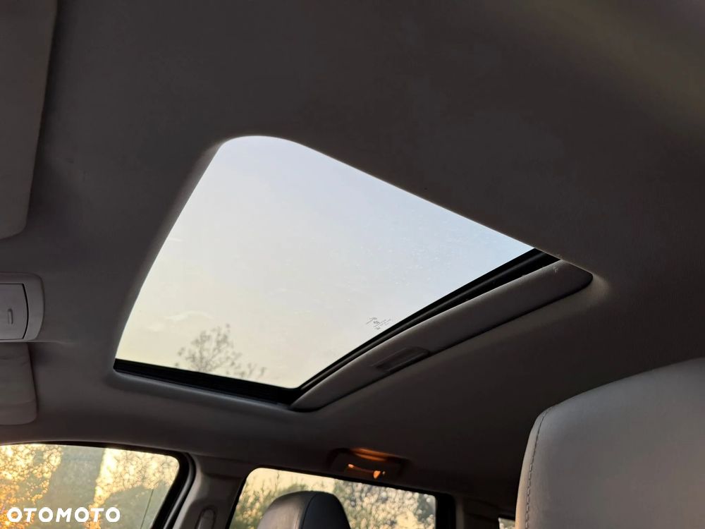 Jeep Grand Cherokee 5.7 V8 HEMI Automatik Overland - 22