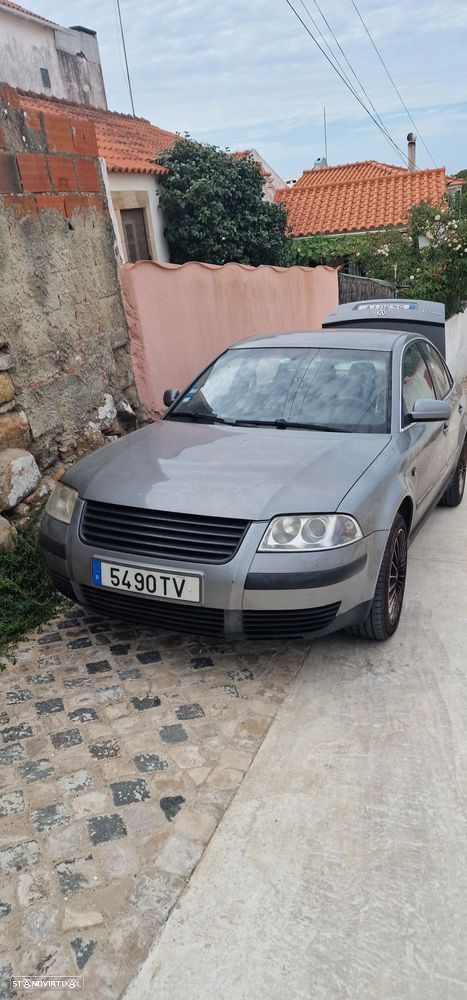VW Passat 1.9 TDi Confortline - 1