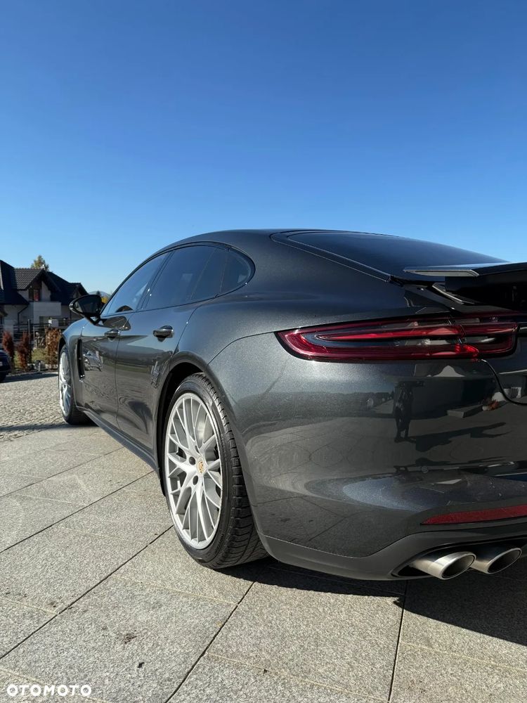 Porsche Panamera 4S - 3