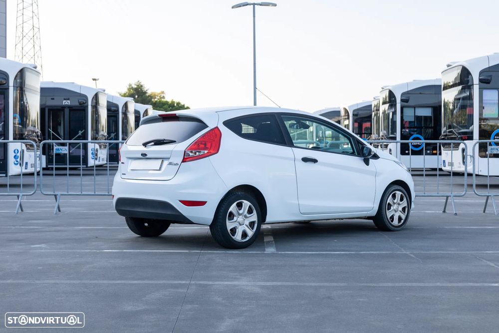 Ford Fiesta 1.4 TDCI Titanium - 4