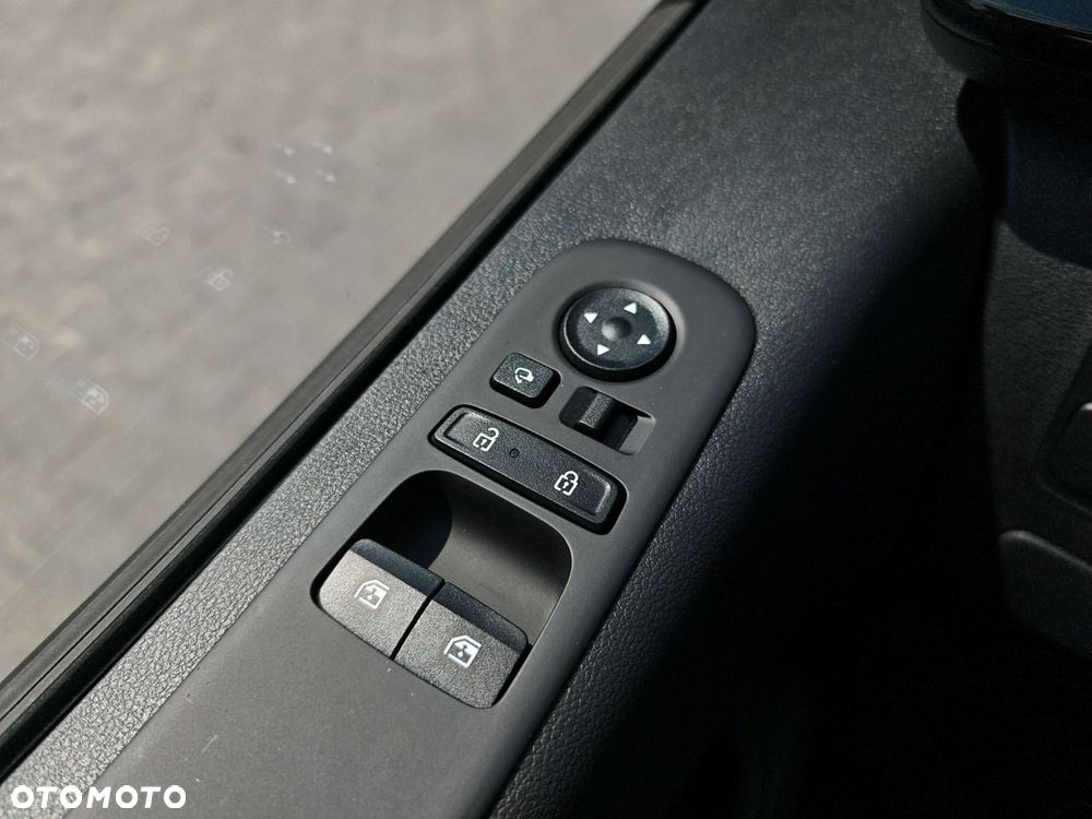 Hyundai Staria - 14