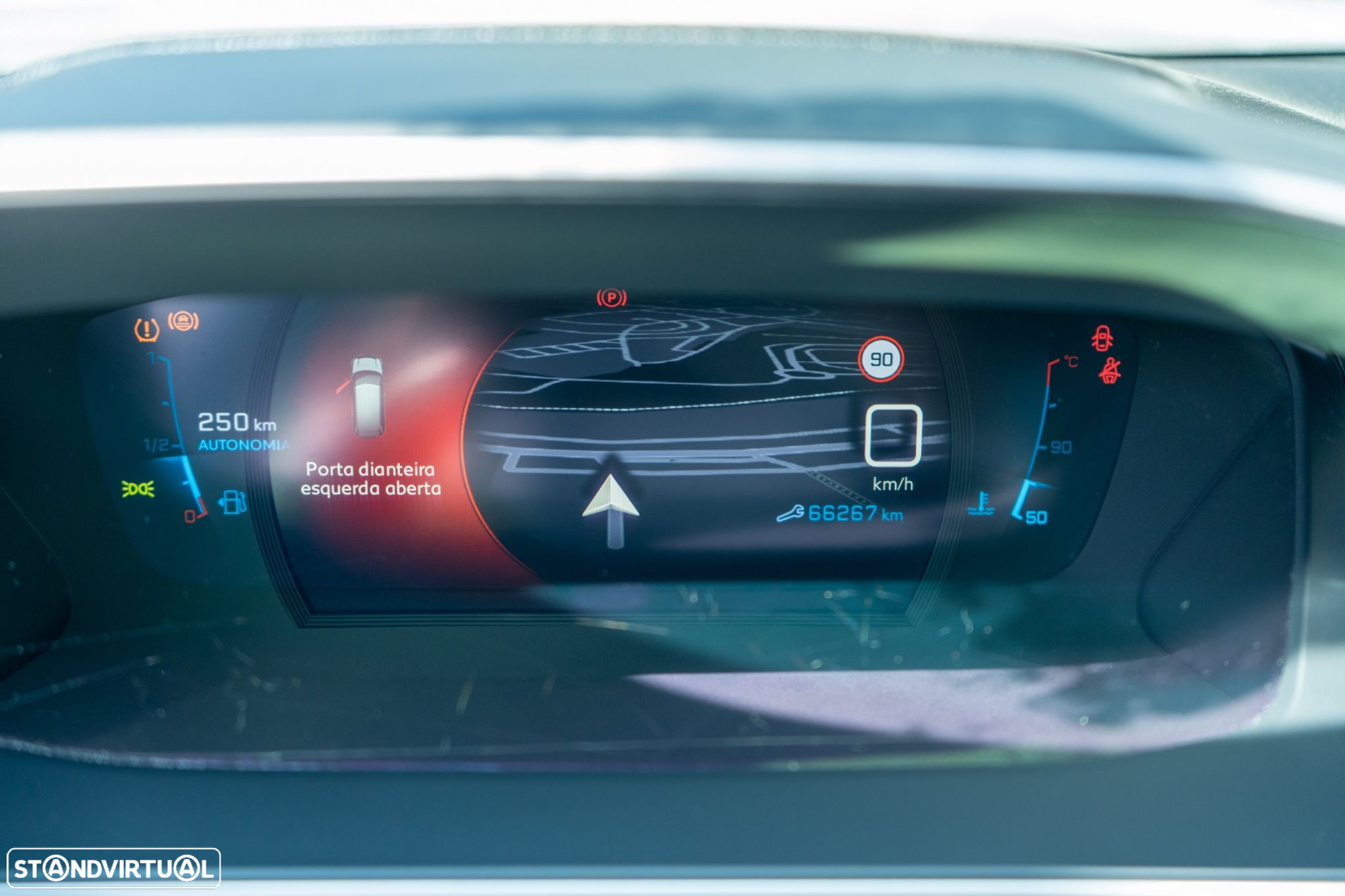 Peugeot 2008 1.2 PureTech Allure - 21