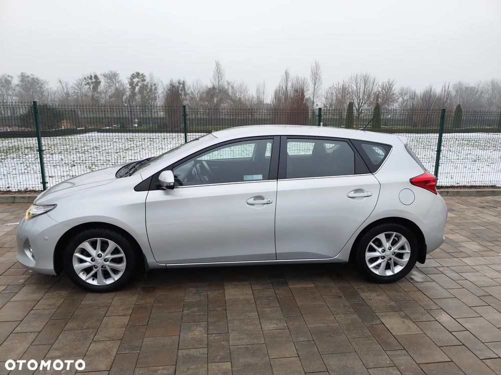 Toyota Auris 1.6 Premium Comfort - 3