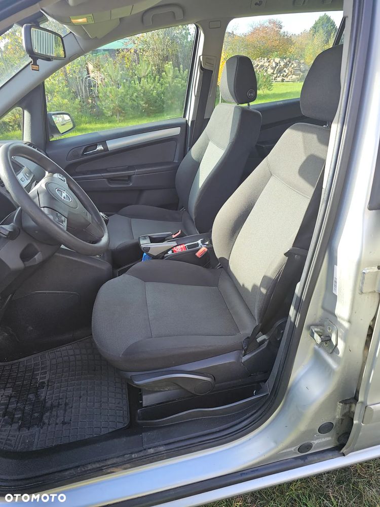 Opel Zafira 1.9 CDTI Essentia - 10