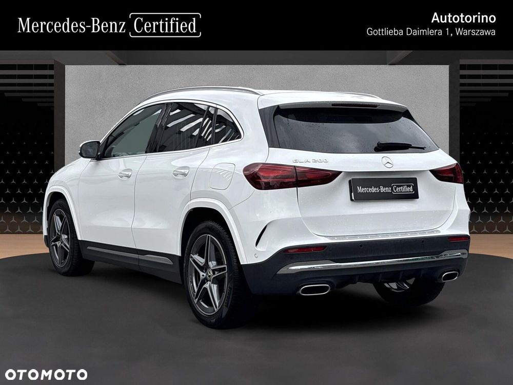 Mercedes-Benz GLA - 4