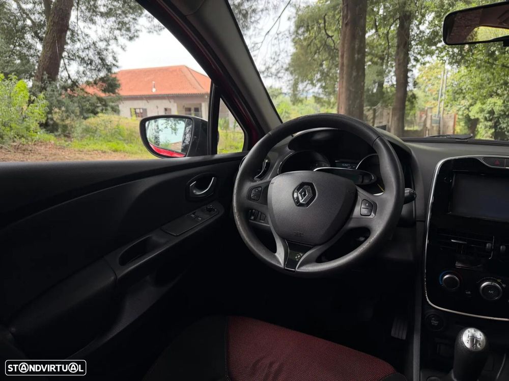Renault Clio Sport Tourer - 18