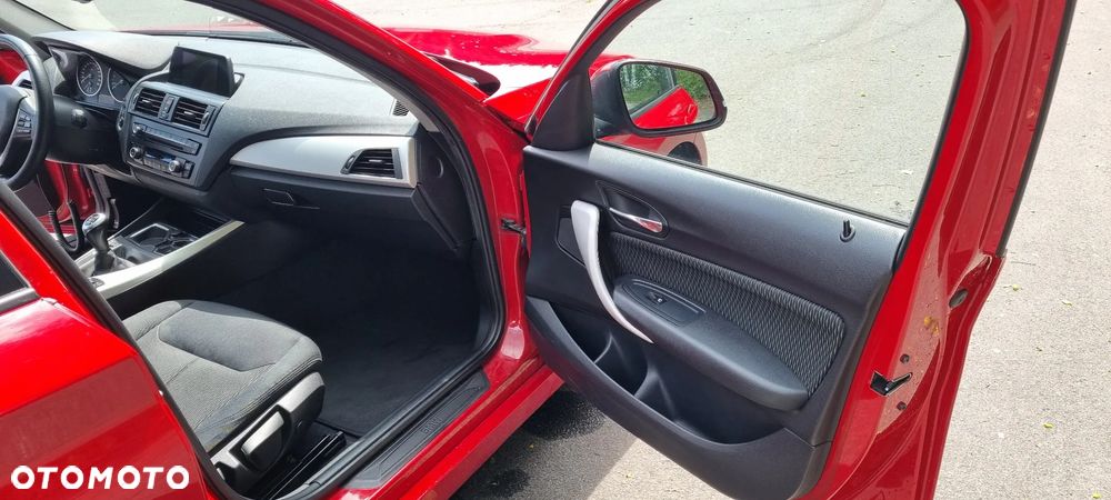 BMW Seria 1 116i - 12