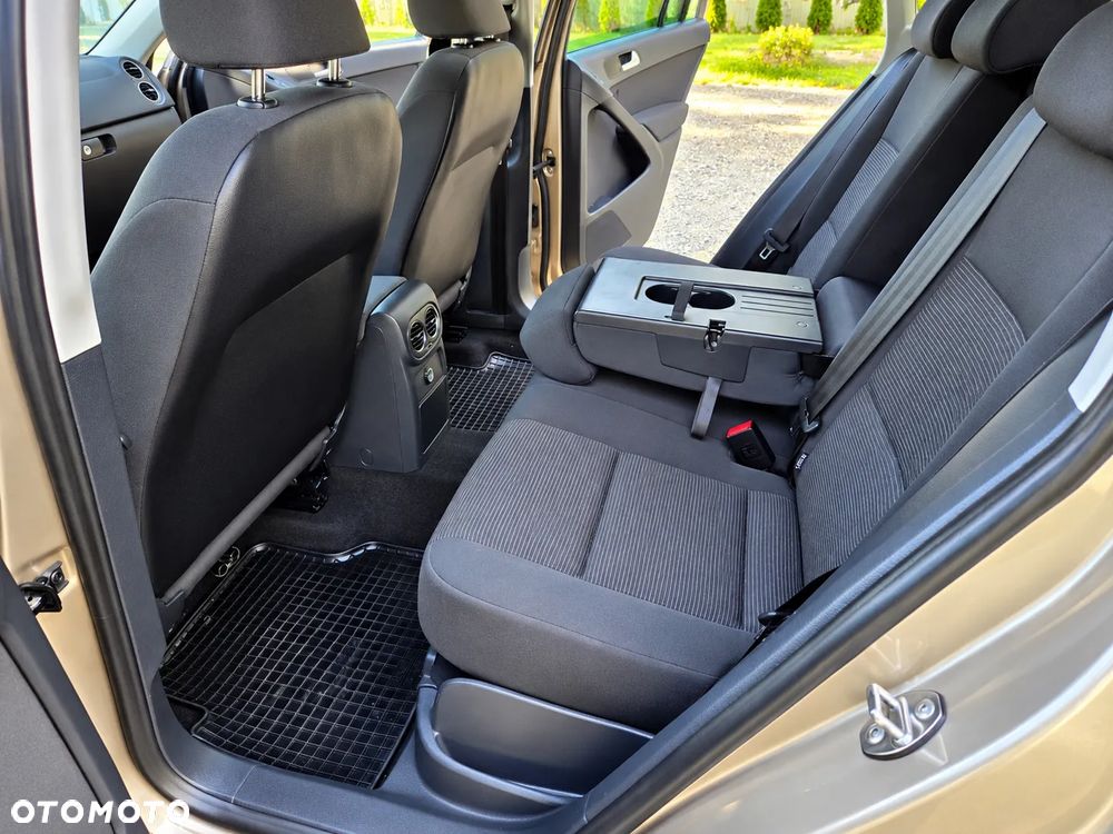 Volkswagen Tiguan - 16