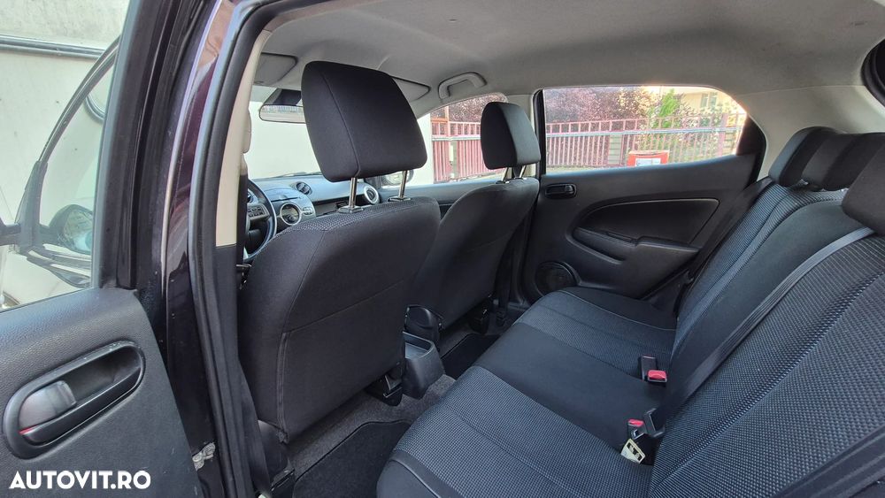 Mazda 2 1.5 Independence - 8