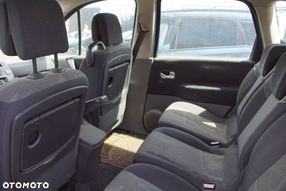 Auto na części - Renault Scenic II 2.0 16V 135 KM F4R770 ND0015 NV603 2005R Silnik Skrzynia Drzwi Maska Błotnik Klapa Zderzak Lampa Lusterko Klamka Szyba Deska Kokpit Sterownik Moduł Czujnik Licznik Wyświetlacz Panel Kierownica - 14