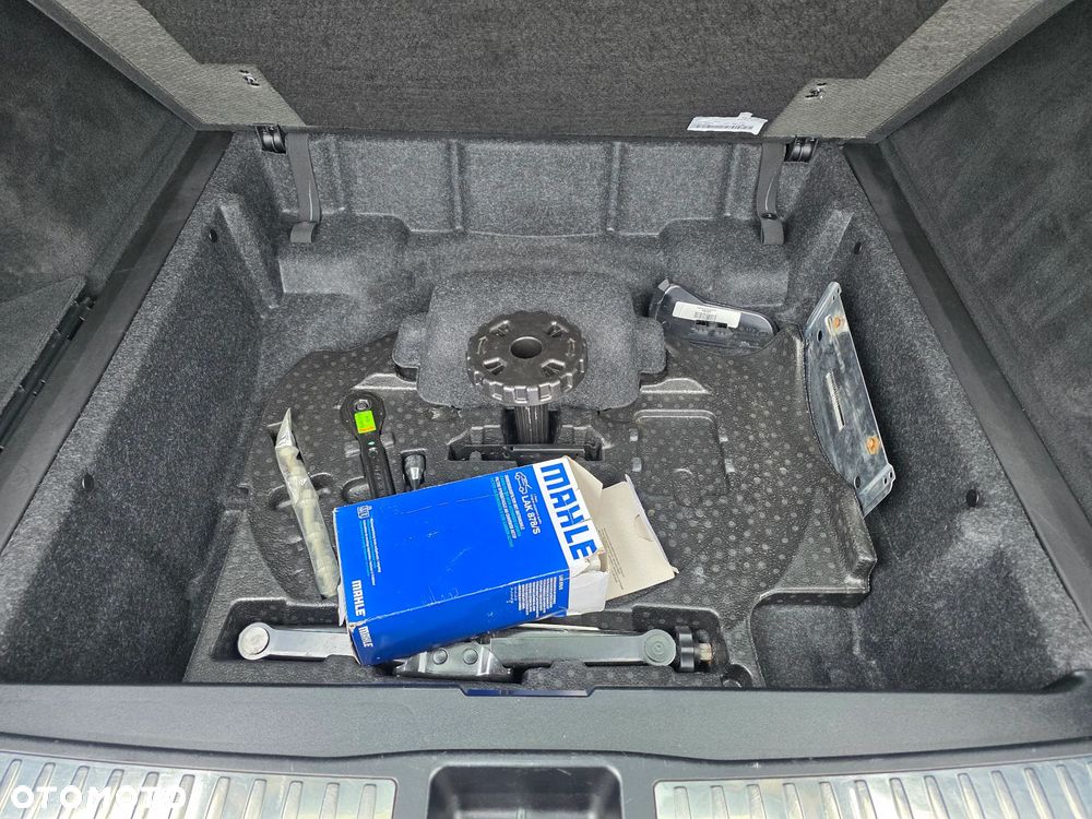 Mercedes-Benz ML 63 AMG 4-Matic - 30