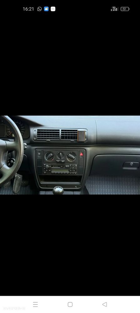 Volkswagen Passat 1.8 Comfortline - 13