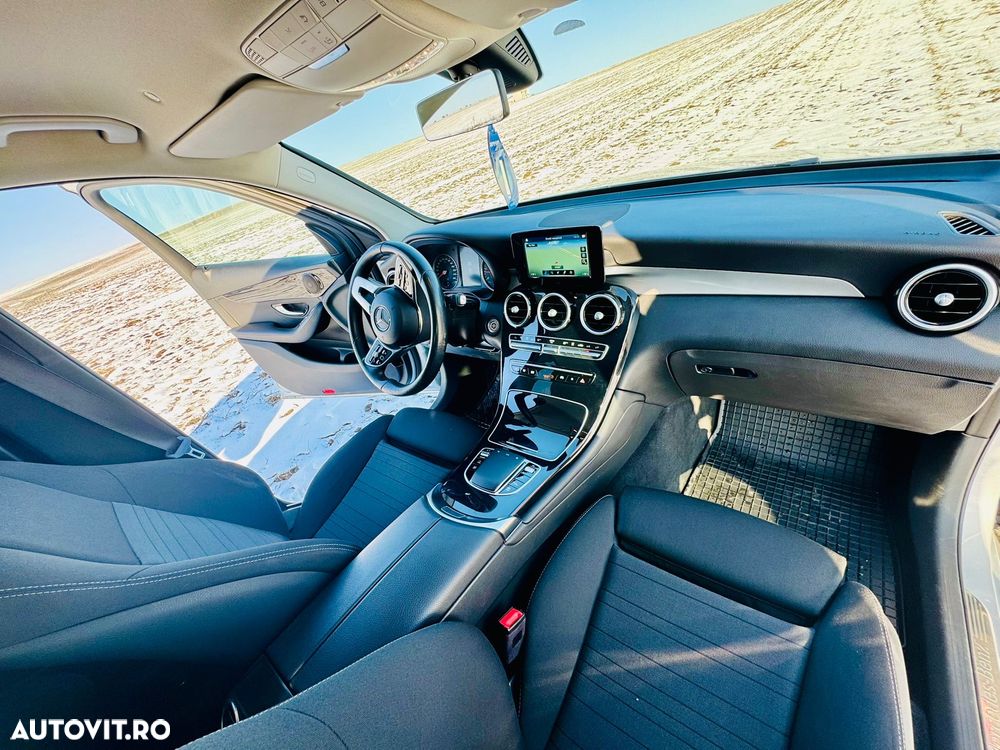 Mercedes-Benz GLC 300 4MATIC - 12