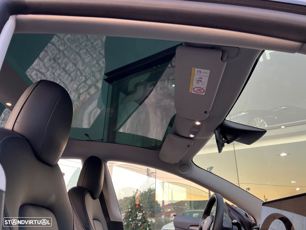 Tesla Model 3 Standard Range Plus RWD - 18