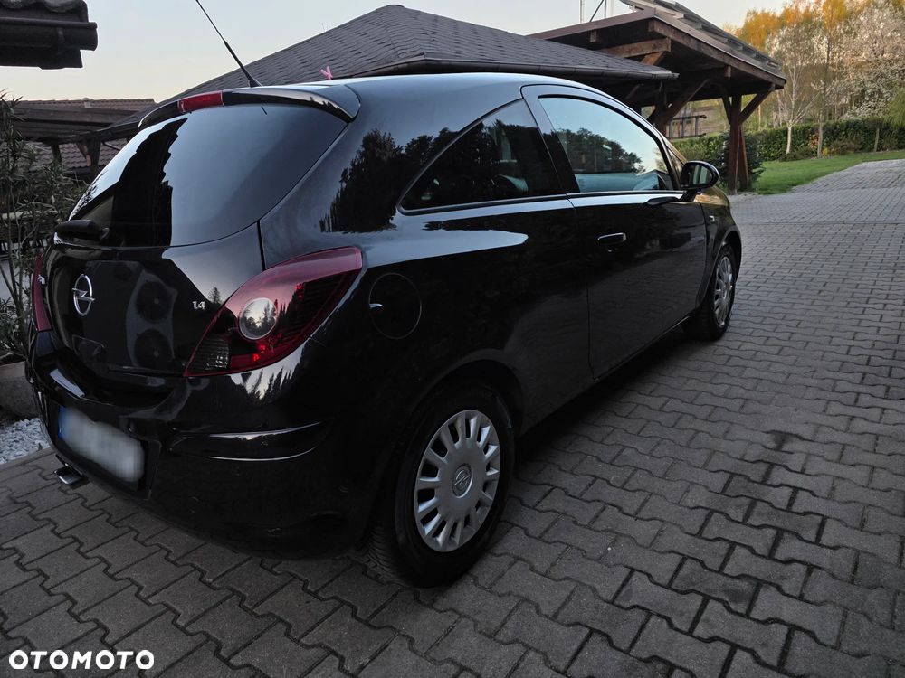 Opel Corsa 1.4 16V Color Edition - 9